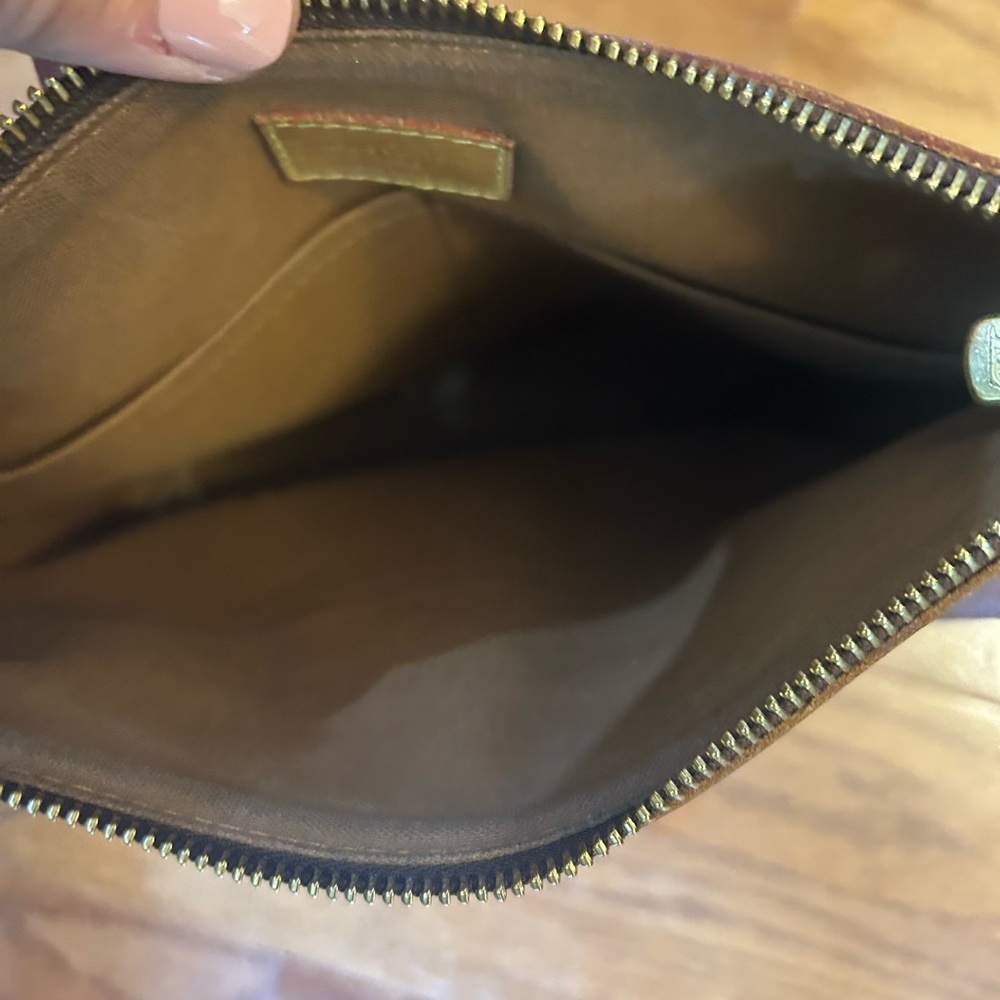 Louis Vuitton Monogram Crossbody Bag in Brown and Tan Leather Trim - Picture 6 of 11